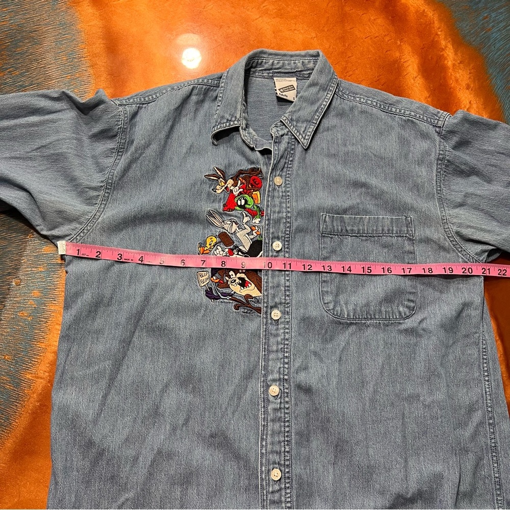 VTG 90s Warner Bros Looney Tunes Denim Embroidered button up shirt small - Picture 12 of 13